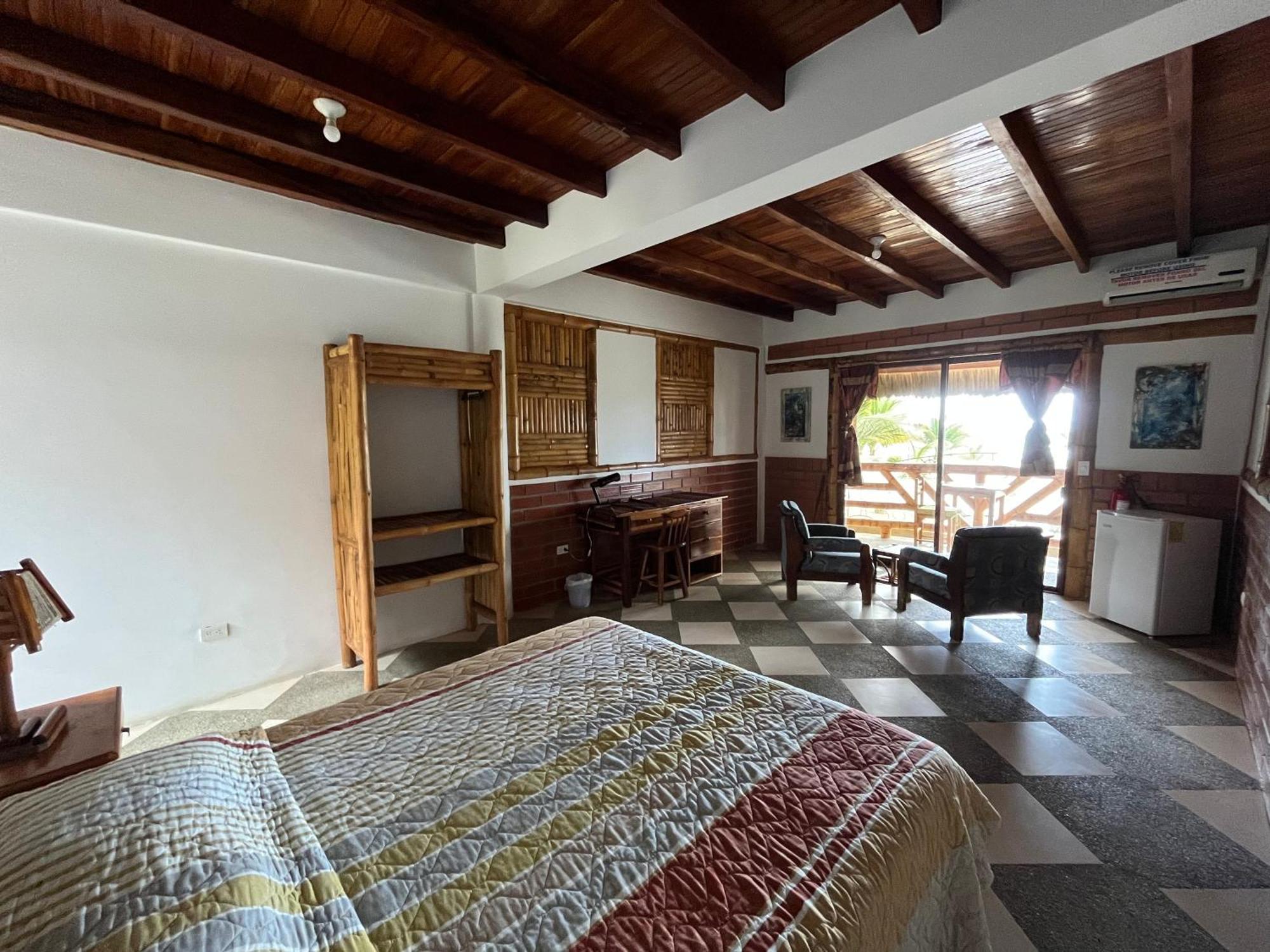 Victor Hugo Hotel Puerto Lopez Luaran gambar