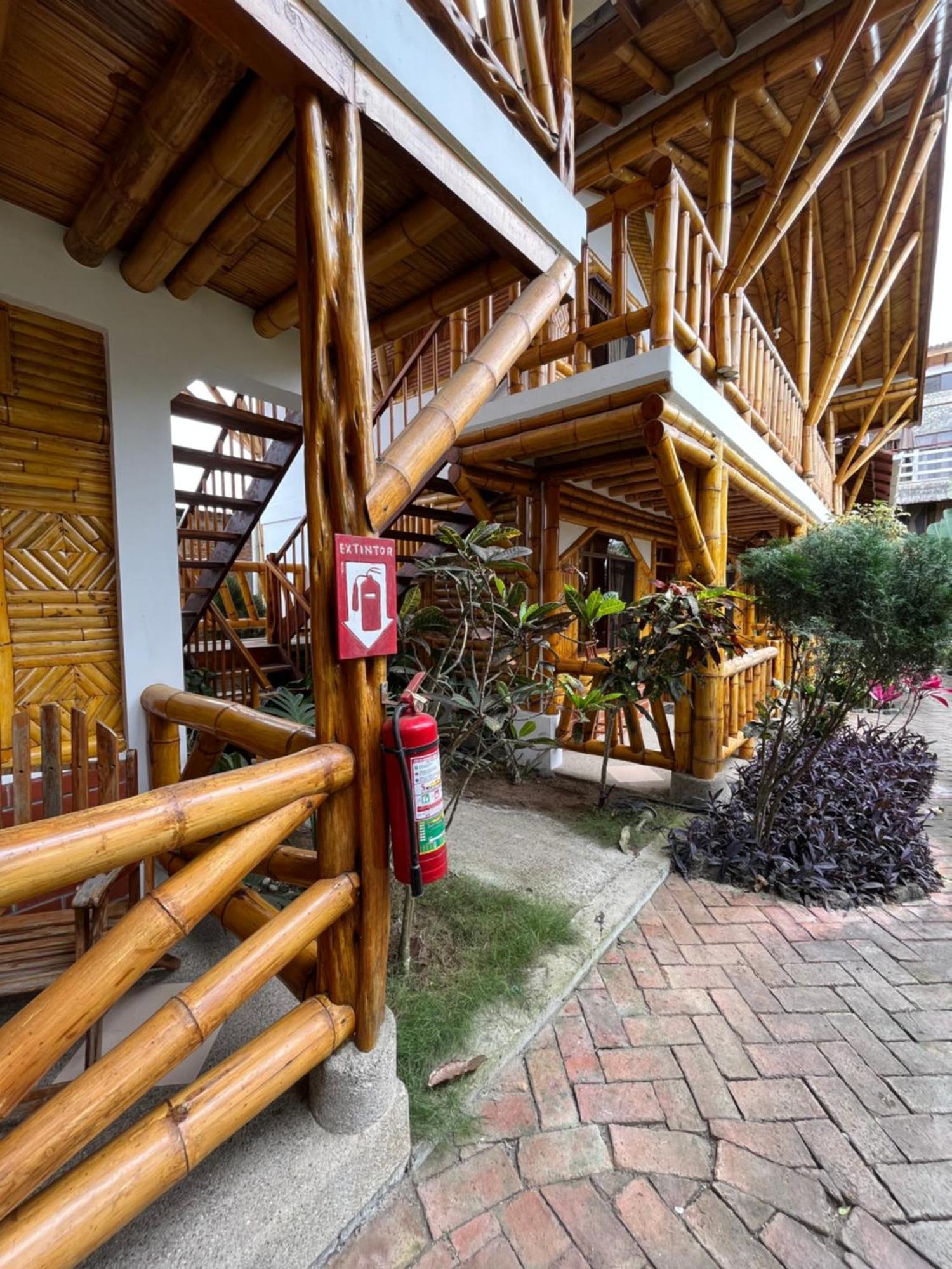 Victor Hugo Hotel Puerto Lopez Luaran gambar
