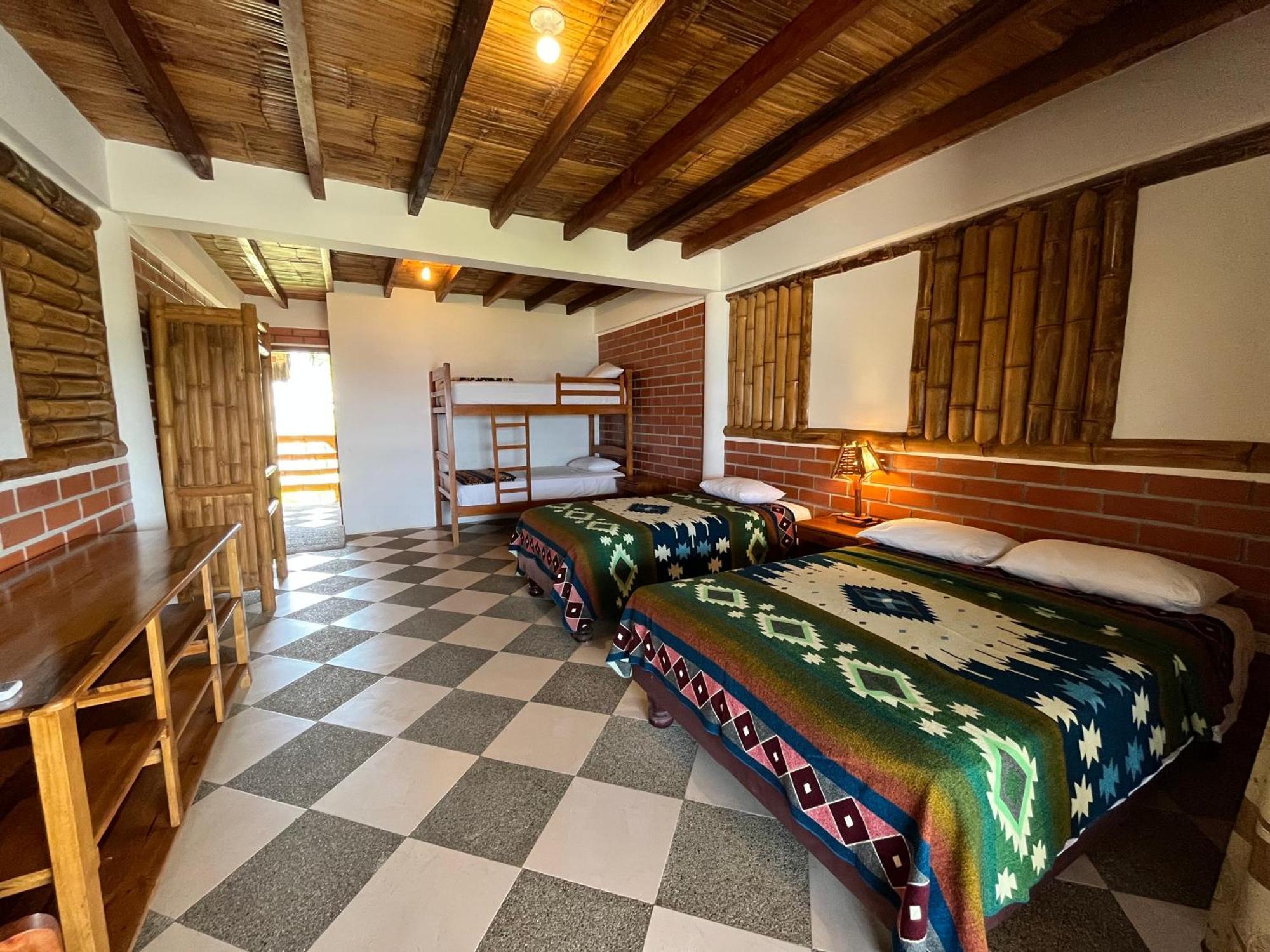 Victor Hugo Hotel Puerto Lopez Luaran gambar